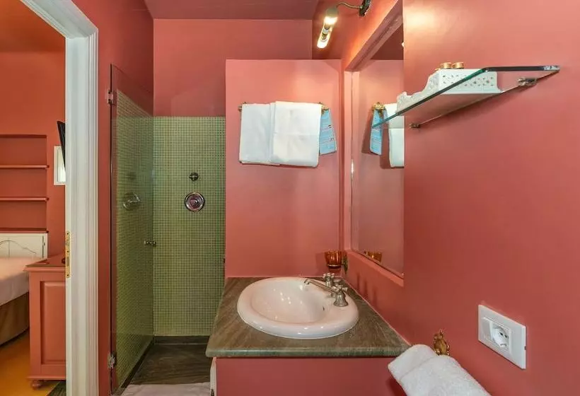 Classic Room with Views, Albergo Villa Marta