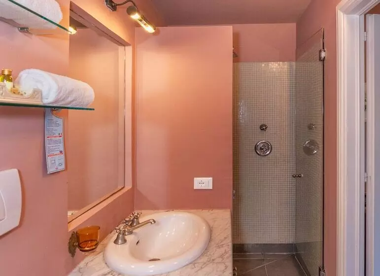 Classic Room with Views, Albergo Villa Marta