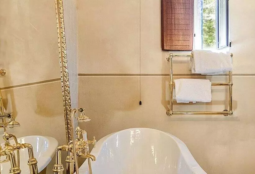 سوییت لوکس, Albergo Villa Marta