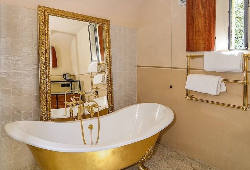 디럭스 스위트, Albergo Villa Marta