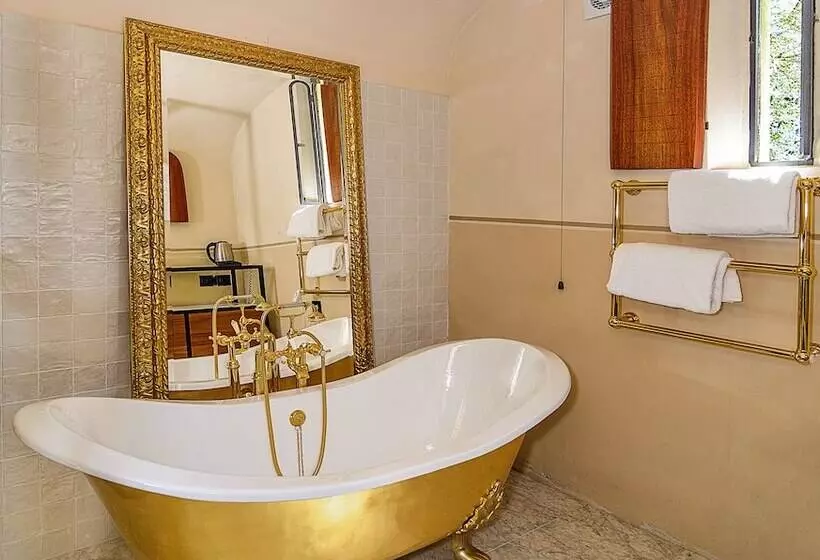 سوییت لوکس, Albergo Villa Marta