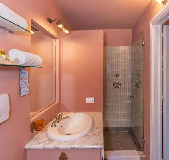 Classic Room with Views, Albergo Villa Marta