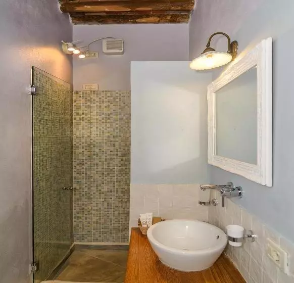 اتاق لوکس سه تخته, Albergo Villa Marta