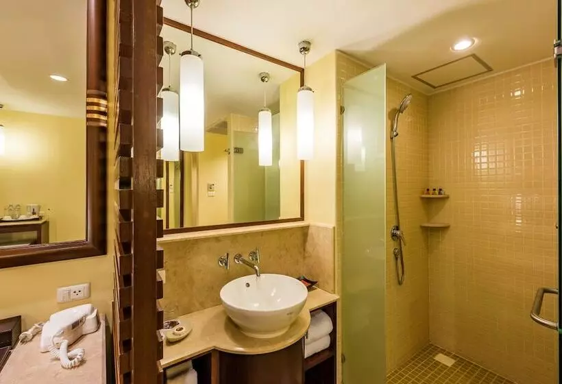 اتاق لوکس, Duangjitt Resort, Phuket