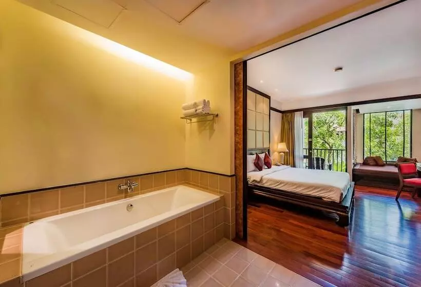 اتاق لوکس, Duangjitt Resort, Phuket