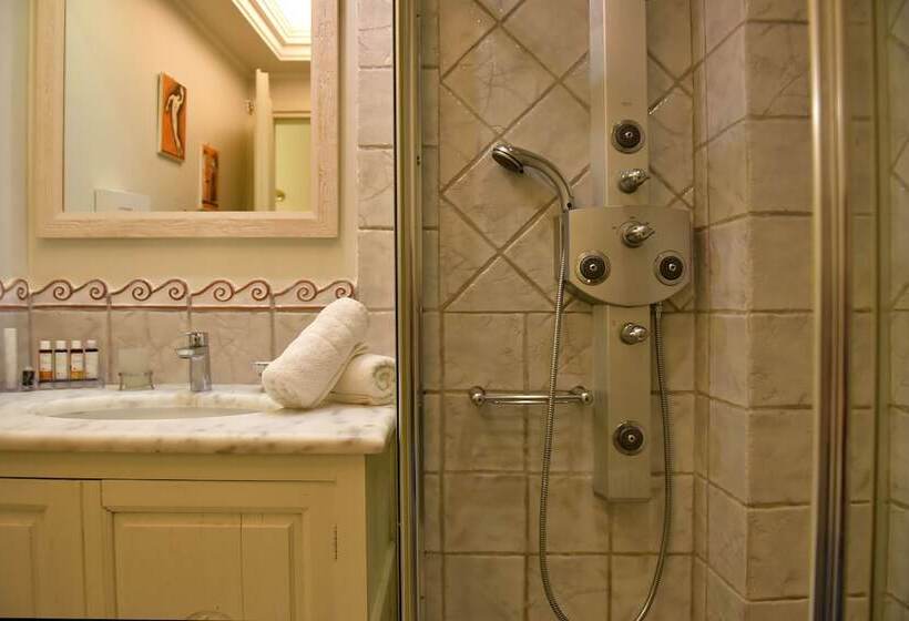 클래식 룸, Angelica Boutique