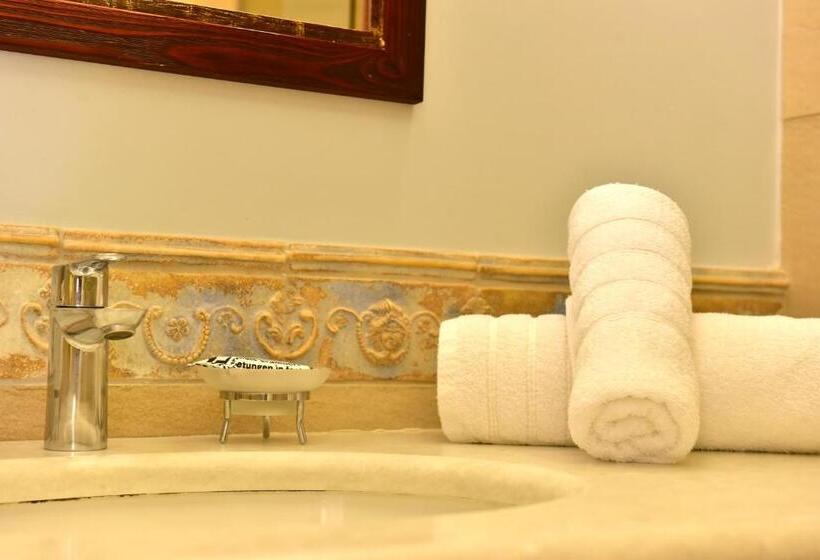 غرفة سوبيريور ثلاثية, Angelica Boutique