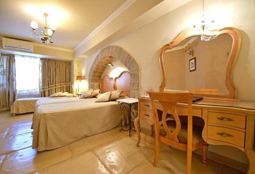 غرفة سوبيريور ثلاثية, Angelica Boutique