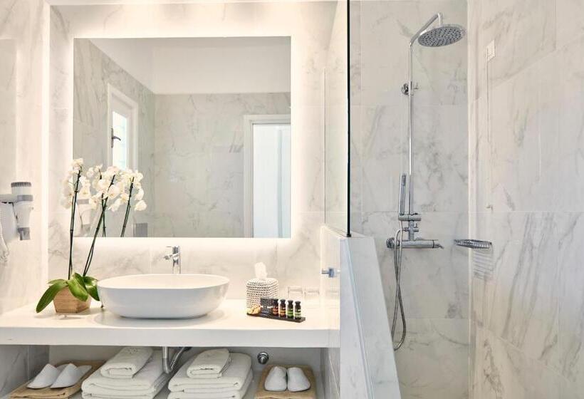 חדר פרמיום נוף לים, Archipelagos Hotel   Small Luxury Hotels Of The World