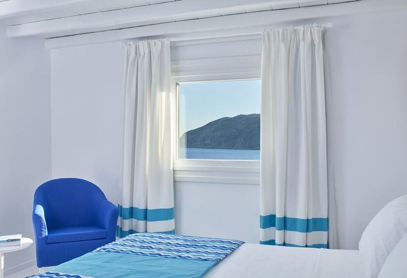 带按摩浴缸和海景的套房, Archipelagos Hotel   Small Luxury Hotels Of The World