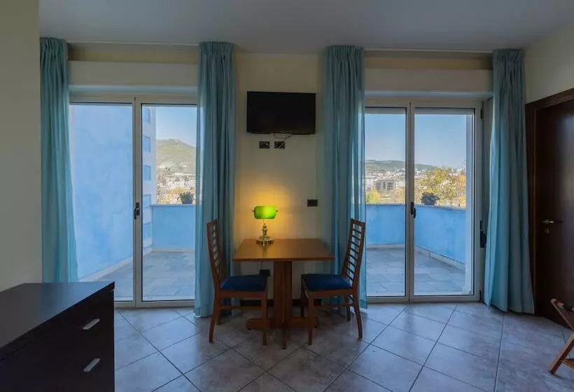 Standard-huone, Azzurro