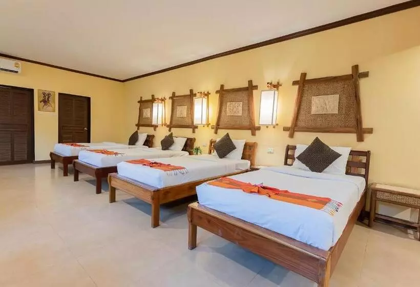 اتاق خانوادگی با چشمانداز استخر, Banpu Resort Trat