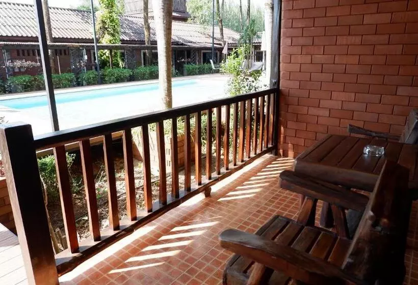 اتاق استاندارد با چشمانداز استخر, Banpu Resort Trat