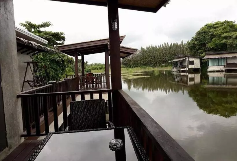 Suite with lake view, Banpu Resort Trat