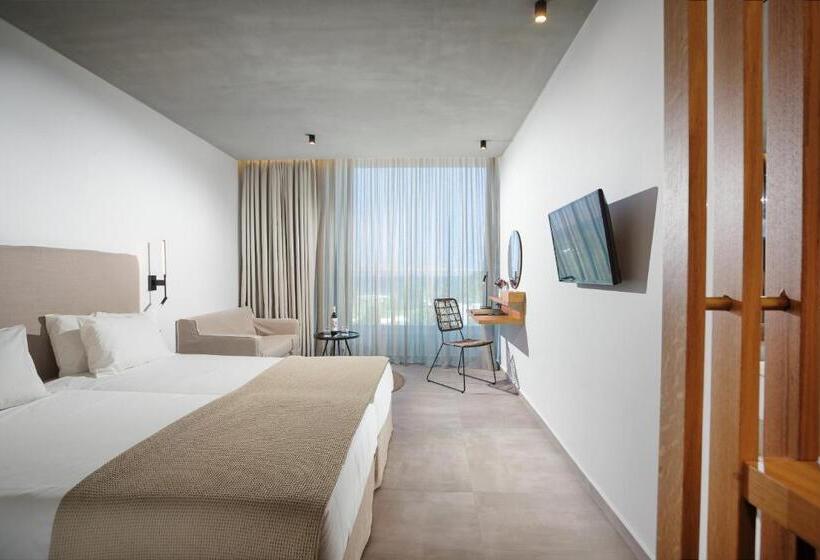 חדר סטנדרט לשלושה, Caravia Beach