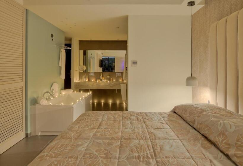 סוויטה אקזקיוטיב, Caravia Beach