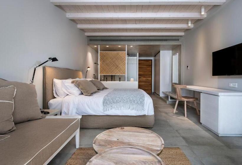 סוויטת ג'וניור עם מרפסת, Caravia Beach