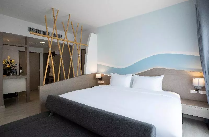 キングサイズベッドのスイートルーム, Centara Life Cha Am Beach Resort Hua Hin
