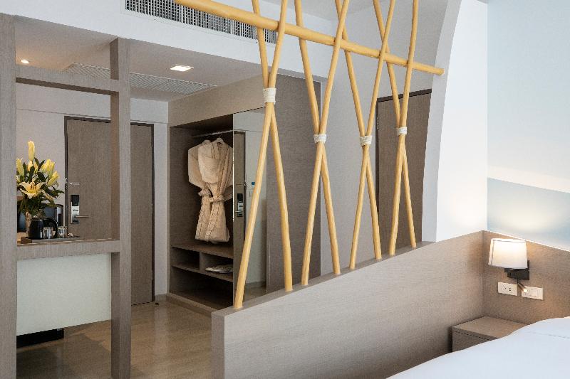 스위트 킹사이즈 침대, Centara Life Cha Am Beach Resort Hua Hin