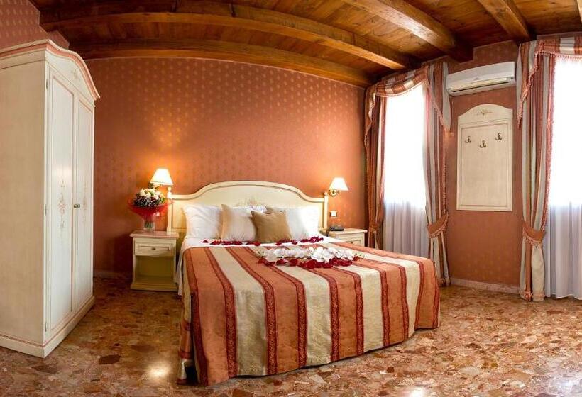 舒适型房间, Conterie