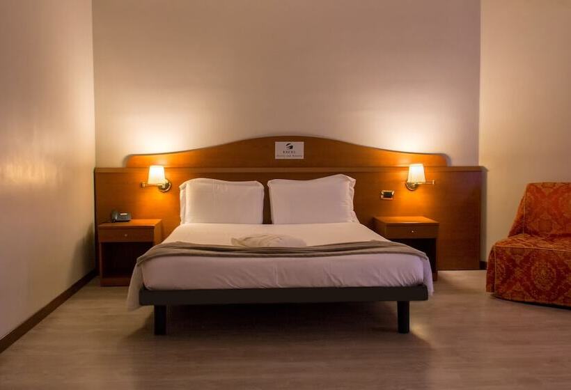 اتاق استاندارد سه نفره, Excel Hotel Roma Ciampino