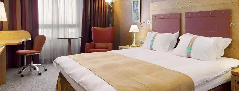 キングサイズベッドのエクゼクティブルーム, Holiday Inn Athens Attica Av, Airport W., An Ihg