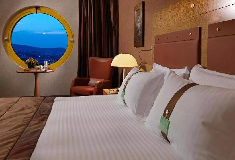 キングサイズベッドのエクゼクティブルーム, Holiday Inn Athens Attica Av, Airport W., An Ihg