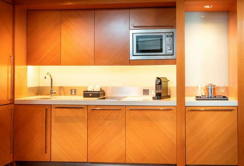 스위트, Park Plaza London Riverbank