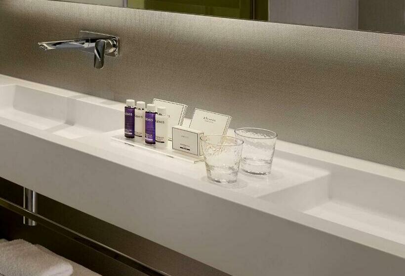 스위트, Park Plaza London Riverbank