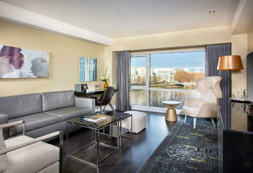 강 전망 스위트, Park Plaza London Riverbank