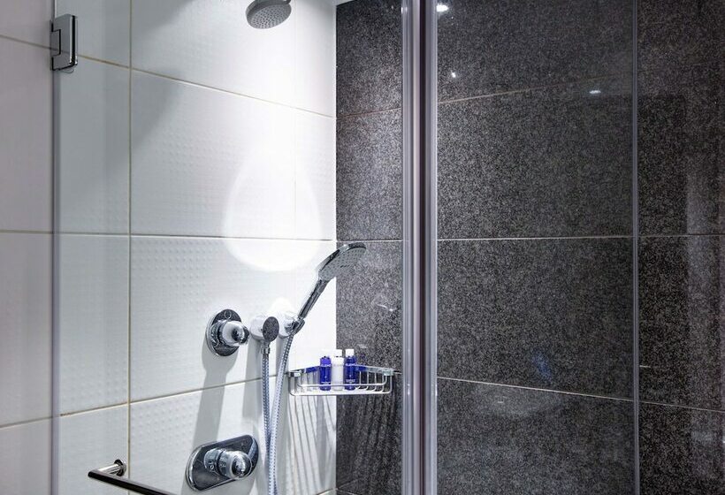 带河湖景观的套房, Park Plaza London Riverbank