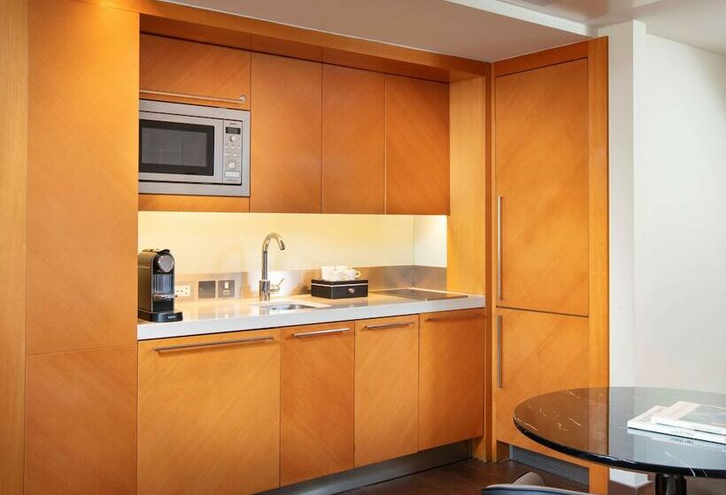 강 전망 스위트, Park Plaza London Riverbank