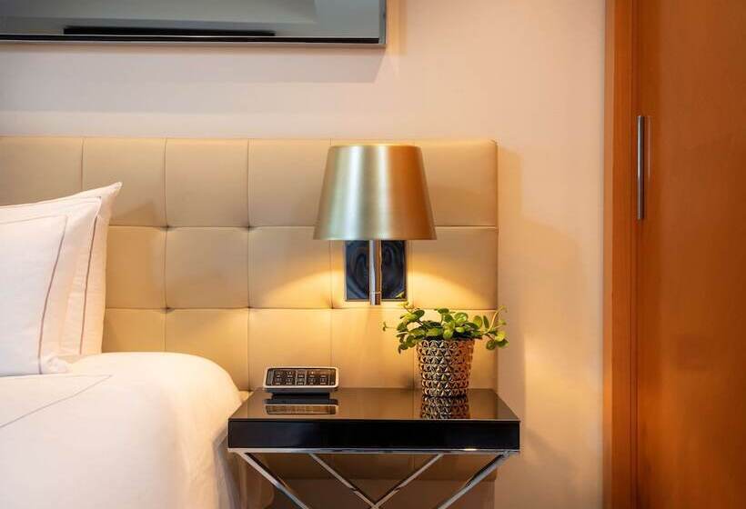 강 전망 스위트, Park Plaza London Riverbank