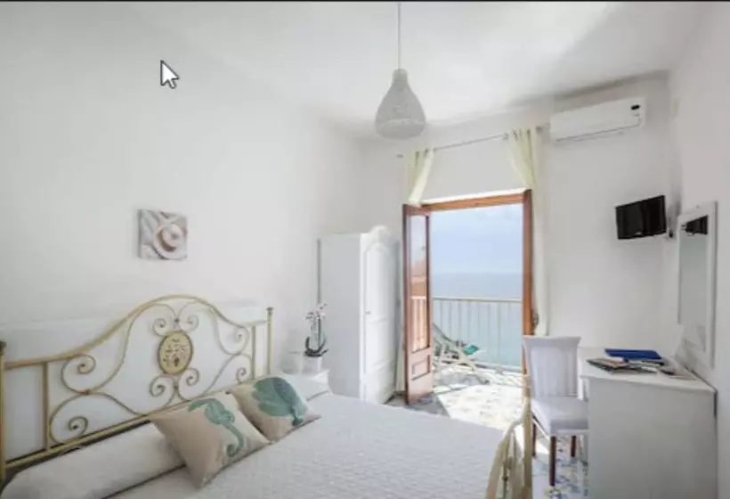 اتاق سوپریور با چشم‌انداز دریا, Villa Bellavista