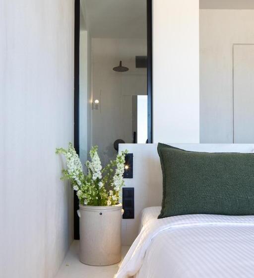 סוויטת דלוקס נוף לים, Aristea