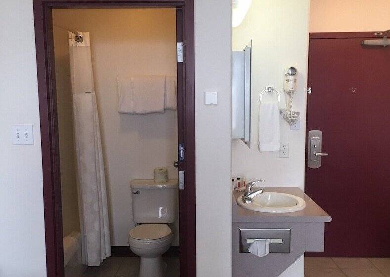 חדר סטנדרט שתי מיטות זוגיות, Almada Inn