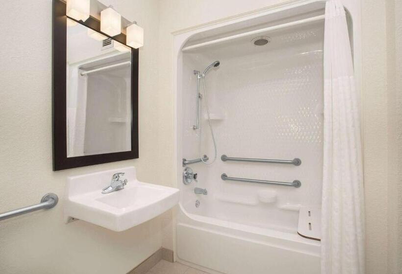 חדר סטנדרט מותאם לאדם עם מוגבלויות, Americinn By Wyndham Mount Pleasant