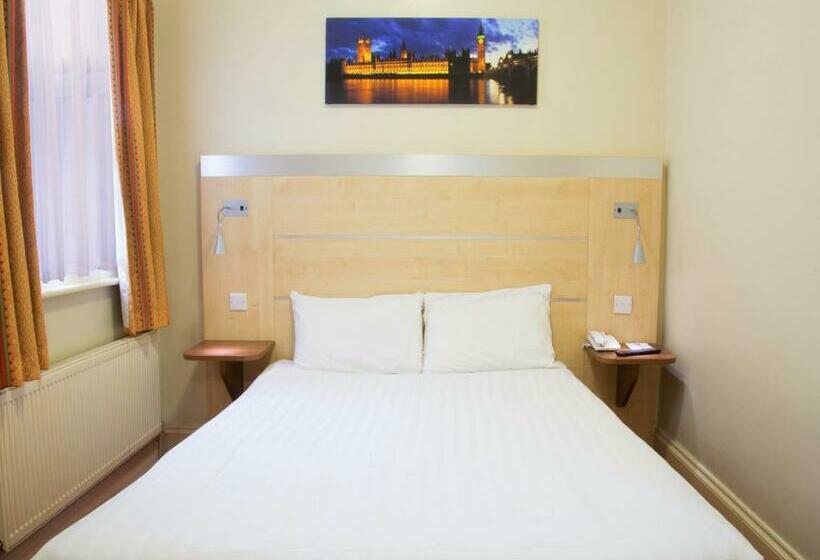 Номер Стандарт, Comfort Inn Victoria