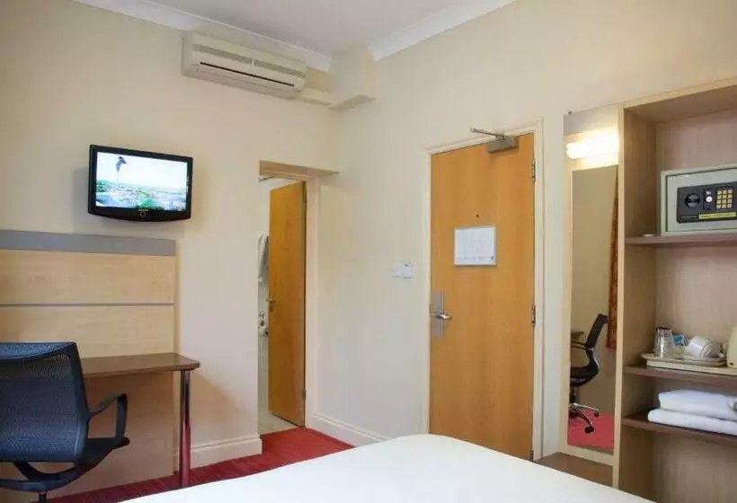 اتاق استاندارد, Comfort Inn Victoria