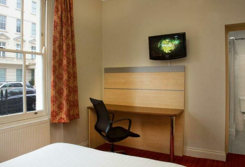 Номер Стандарт, Comfort Inn Victoria