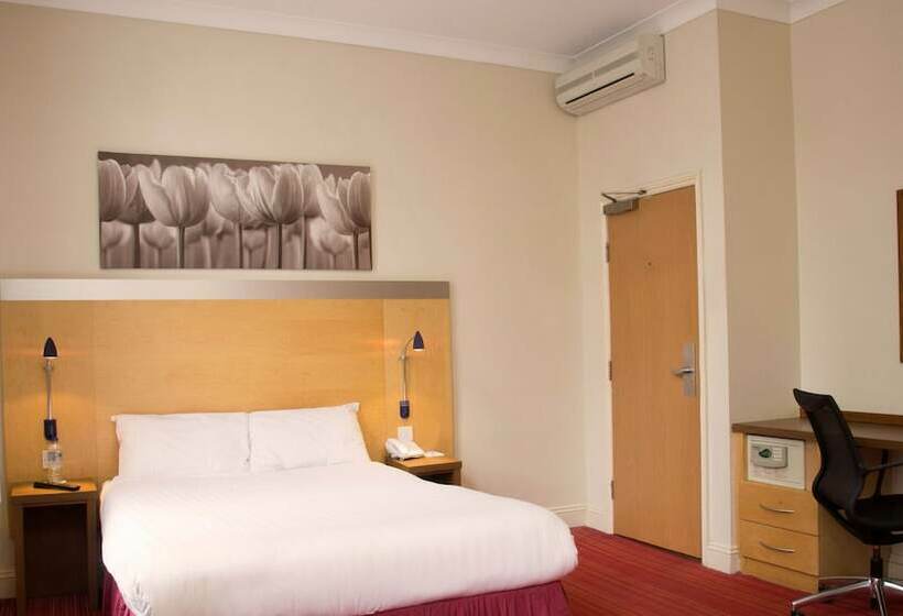 Номер Стандарт, Comfort Inn Victoria