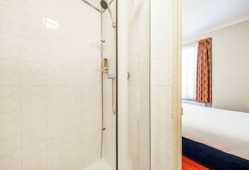 Номер Стандарт, Comfort Inn Victoria