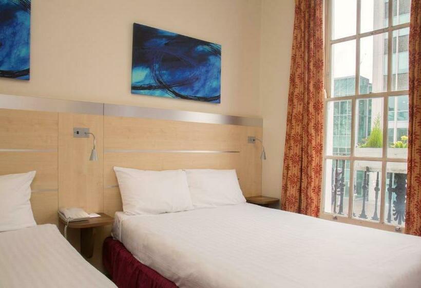 Номер Стандарт Трехместный, Comfort Inn Victoria