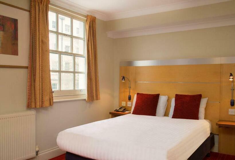 Номер Стандарт Трехместный, Comfort Inn Victoria