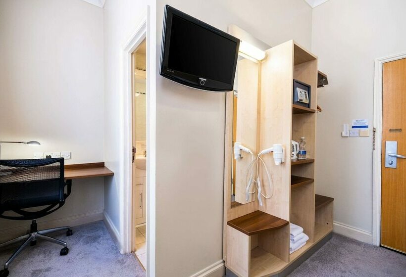 Номер Стандарт Трехместный, Comfort Inn Victoria