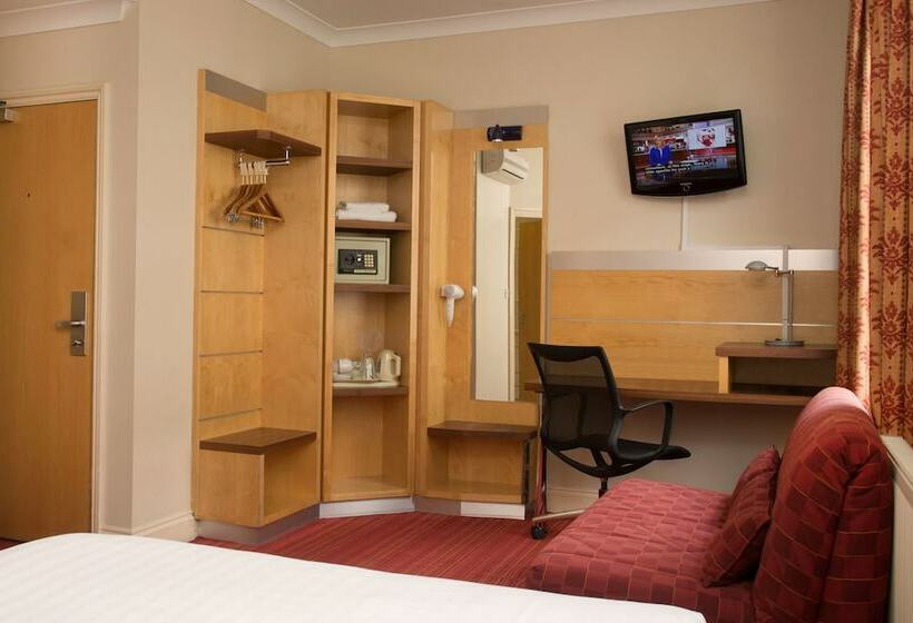 Номер Стандарт Трехместный, Comfort Inn Victoria