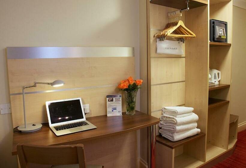 Четырехместный Номер Стандарт, Comfort Inn Victoria