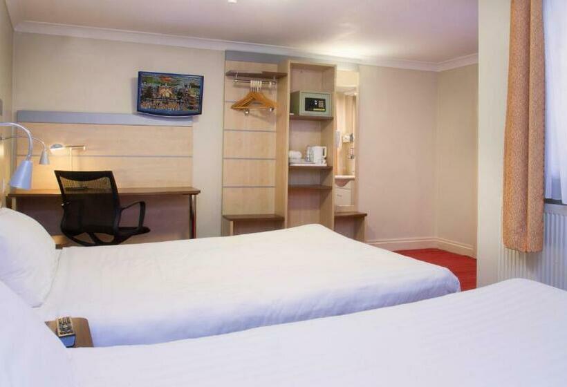 Четырехместный Номер Стандарт, Comfort Inn Victoria