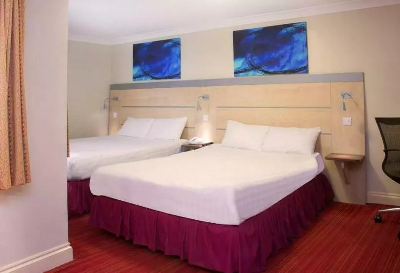 اتاق استاندارد چهار تخته, Comfort Inn Victoria