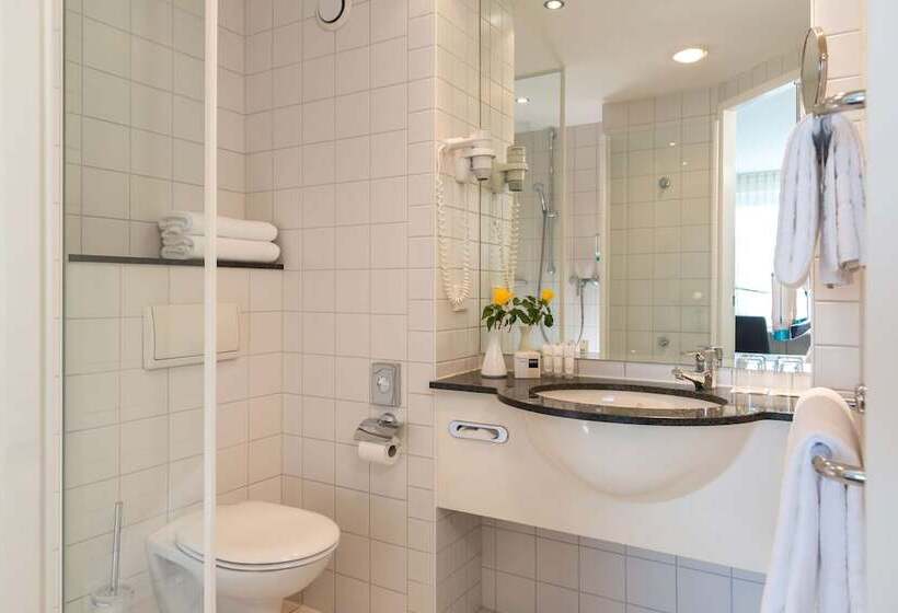 Standardzimmer, Essential By Dorint Berlinadlershof